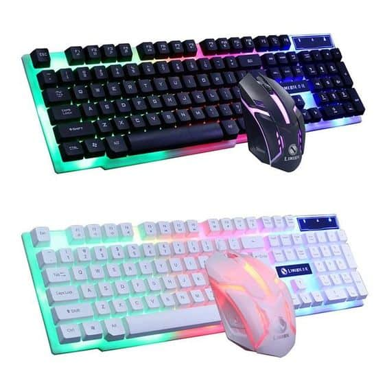 Two keyboards and a mouse with different colors, ideal for choosing the right backlit keyboards.


